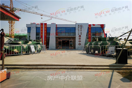 万达旁东方今典D区电梯中层南北通透精装修满二可按揭